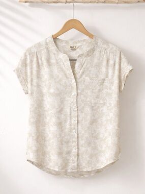 Far West Floral Button-Up Blouse | Linen blend | Size XS